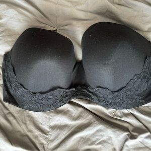 Victoria’s Secret Black Strapless Bra Size: 36DDD